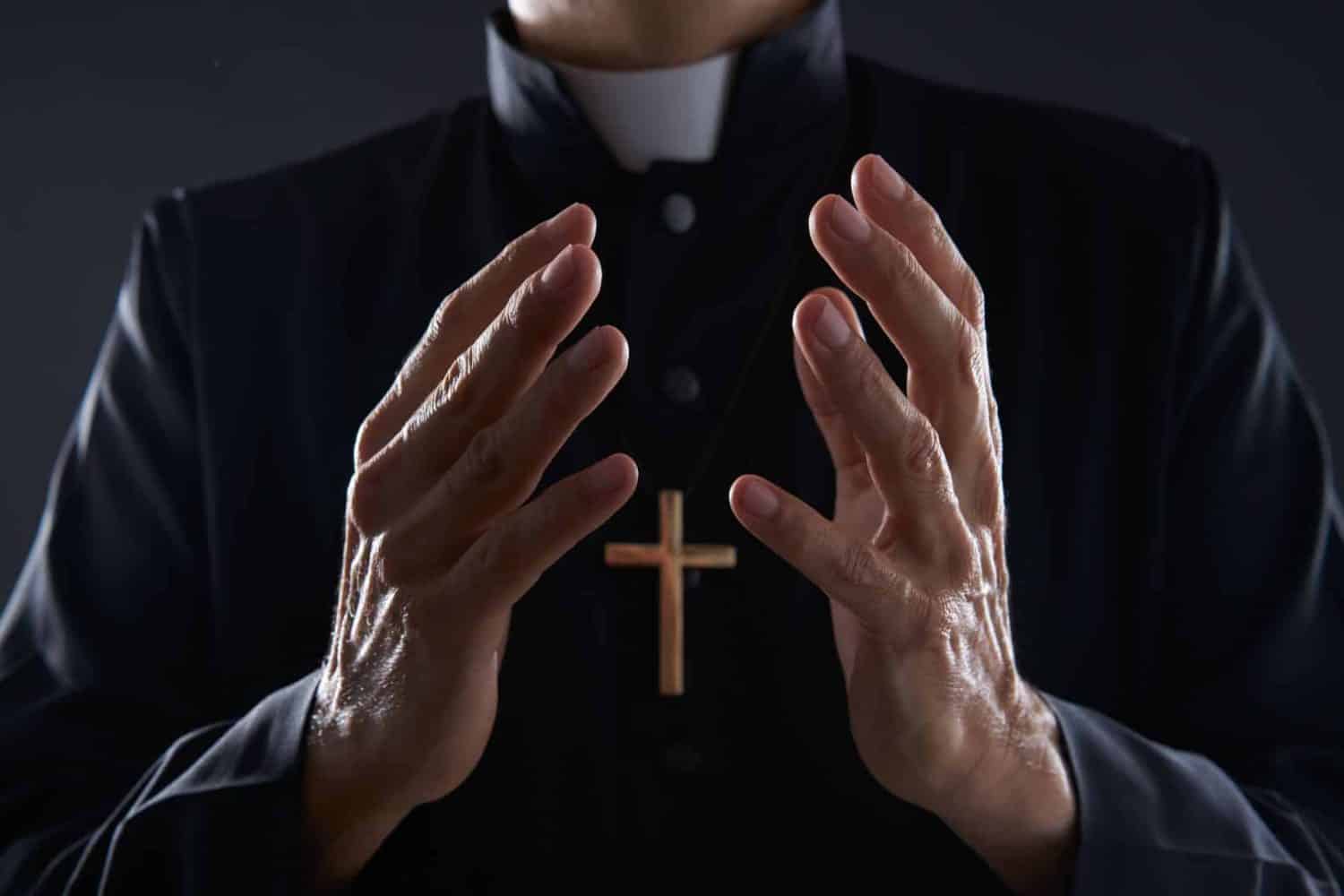 Sacerdote