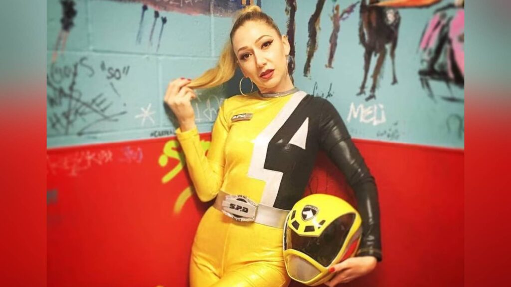 Así se ve la Power Ranger amarilla que ahora triunfa en OnlyFans