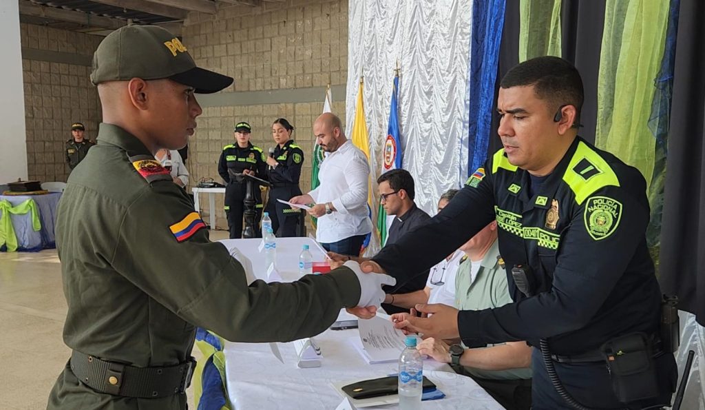 Policía