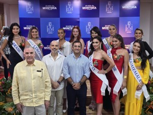 De izquierda a derecha: José Luis Berrocal, Presidente Corporación Reinado Nacional de la Ganadería; Edgardo Espitia, Gerente ciudad; Hugo Kerguelén, Alcalde Montería; junto a las candidatas Internacionales de la Ganadería 2024.