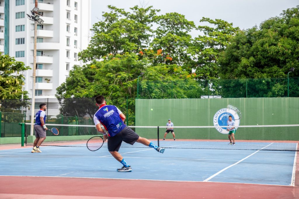 Tenis