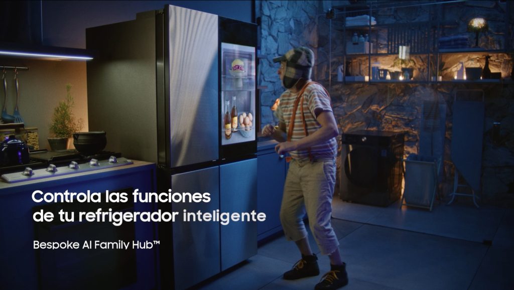 Samsung revive al Chavo del 8 para mostrar la conectividad del hogar