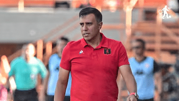 César Farías dirigiendo al América de Cali