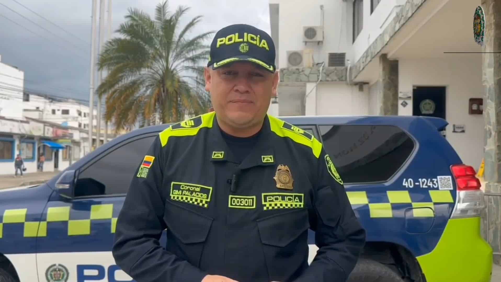 policía