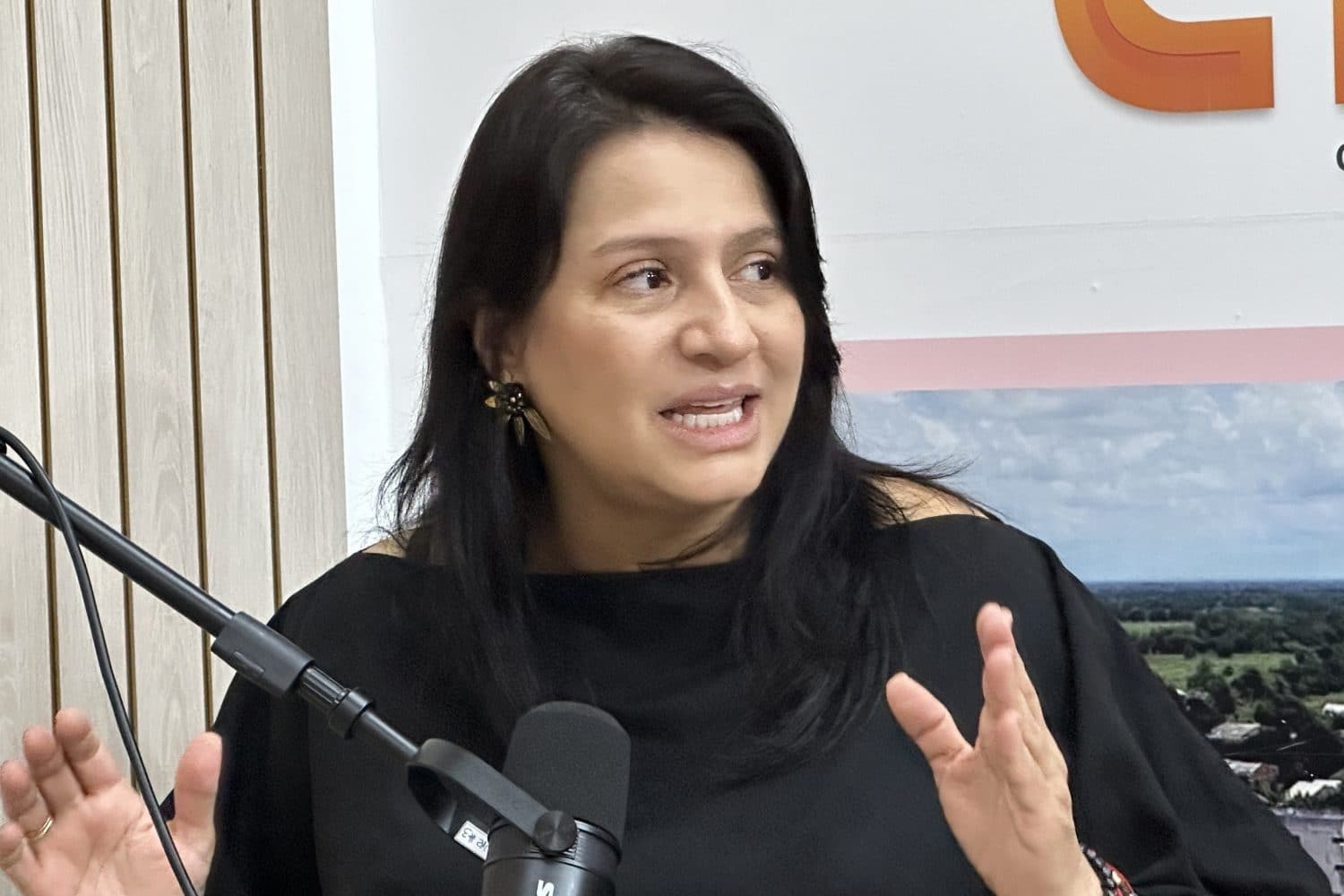 Paola Holguín