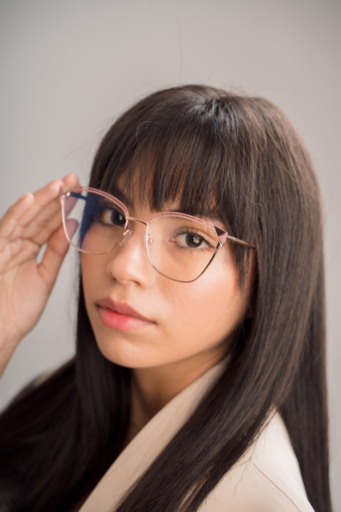 Óptica Emily transforma el mercado nacional con soluciones accesibles para gafas formuladas