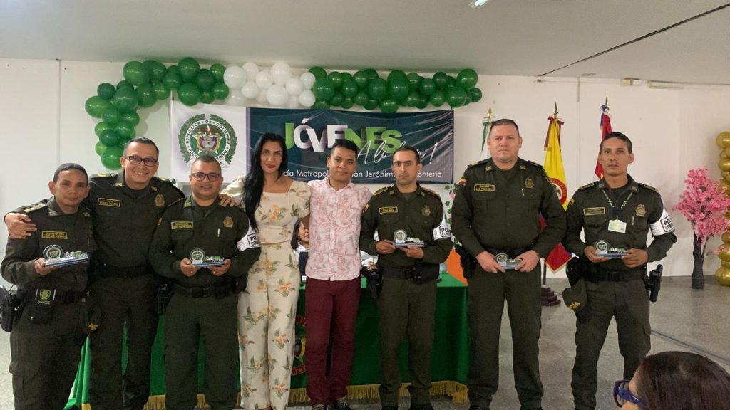 Jóvenes A Lo Bien