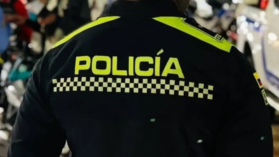 Policía