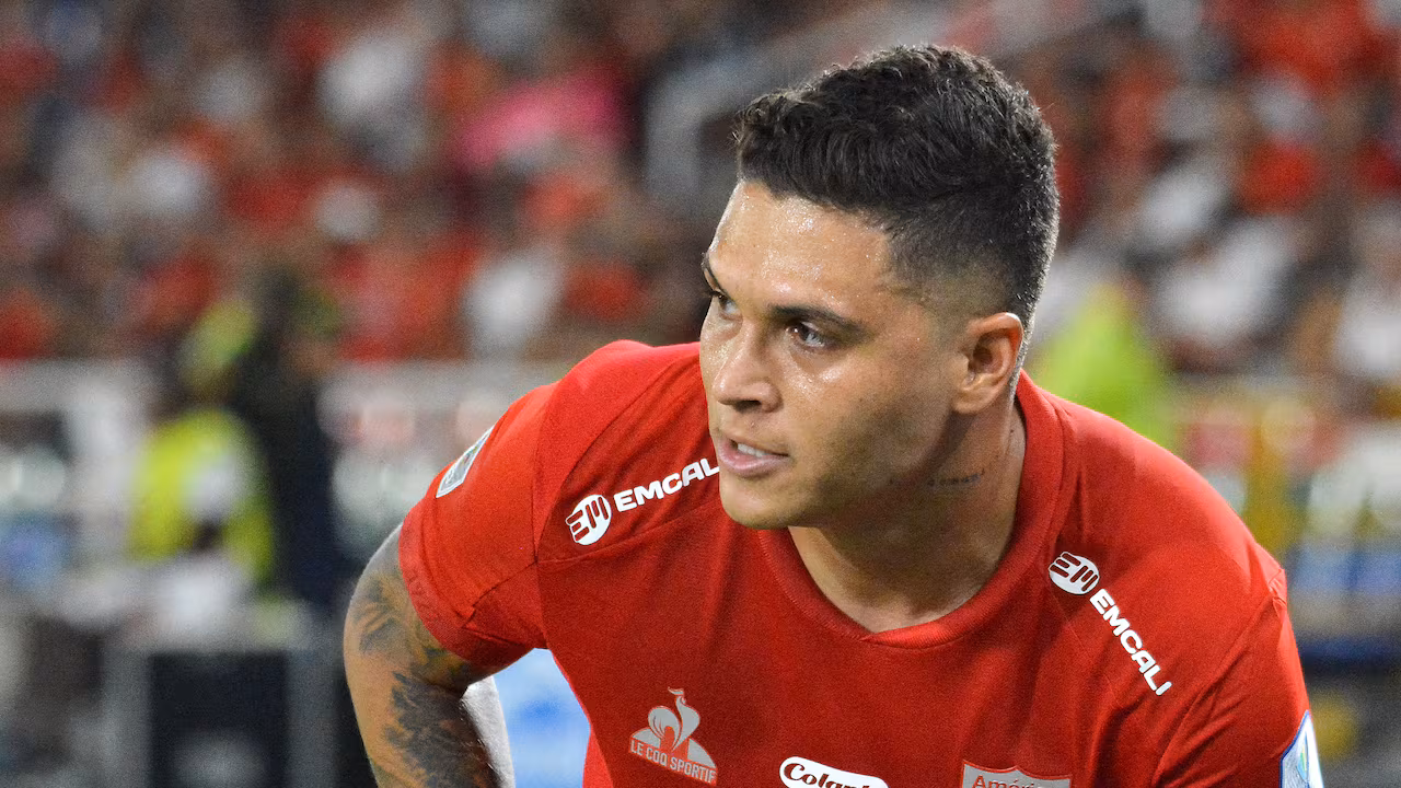 América