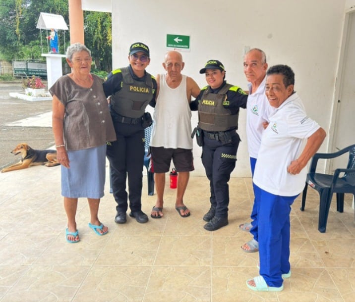 Policía