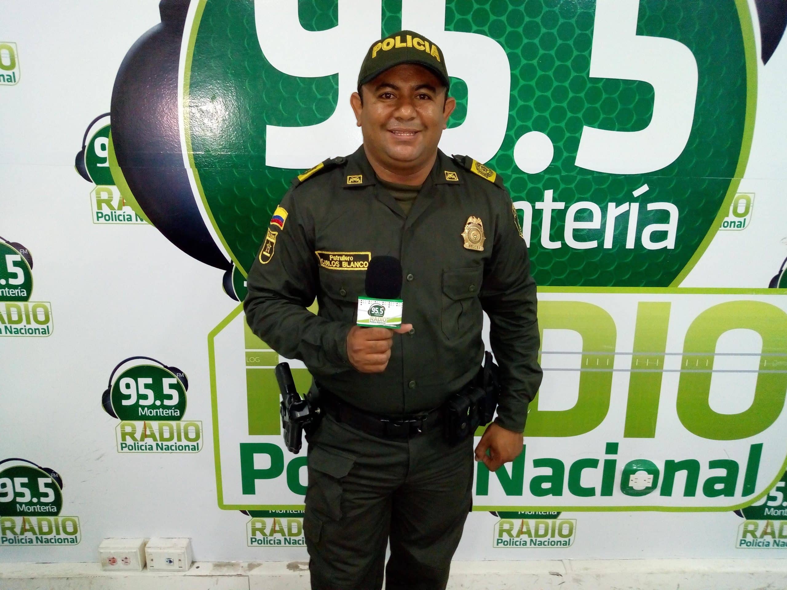 Policía