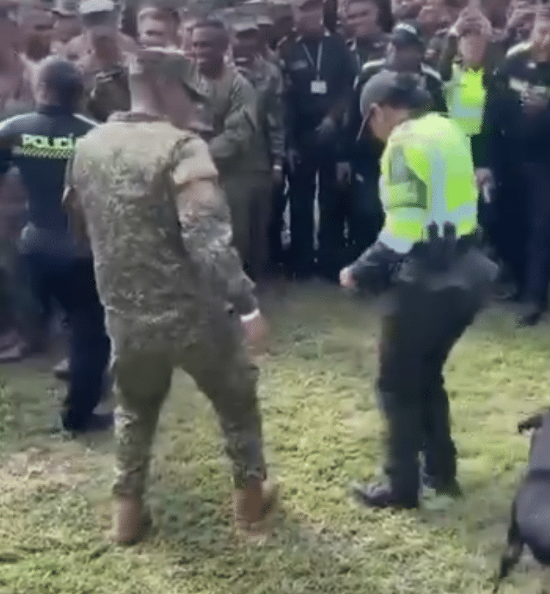 policía