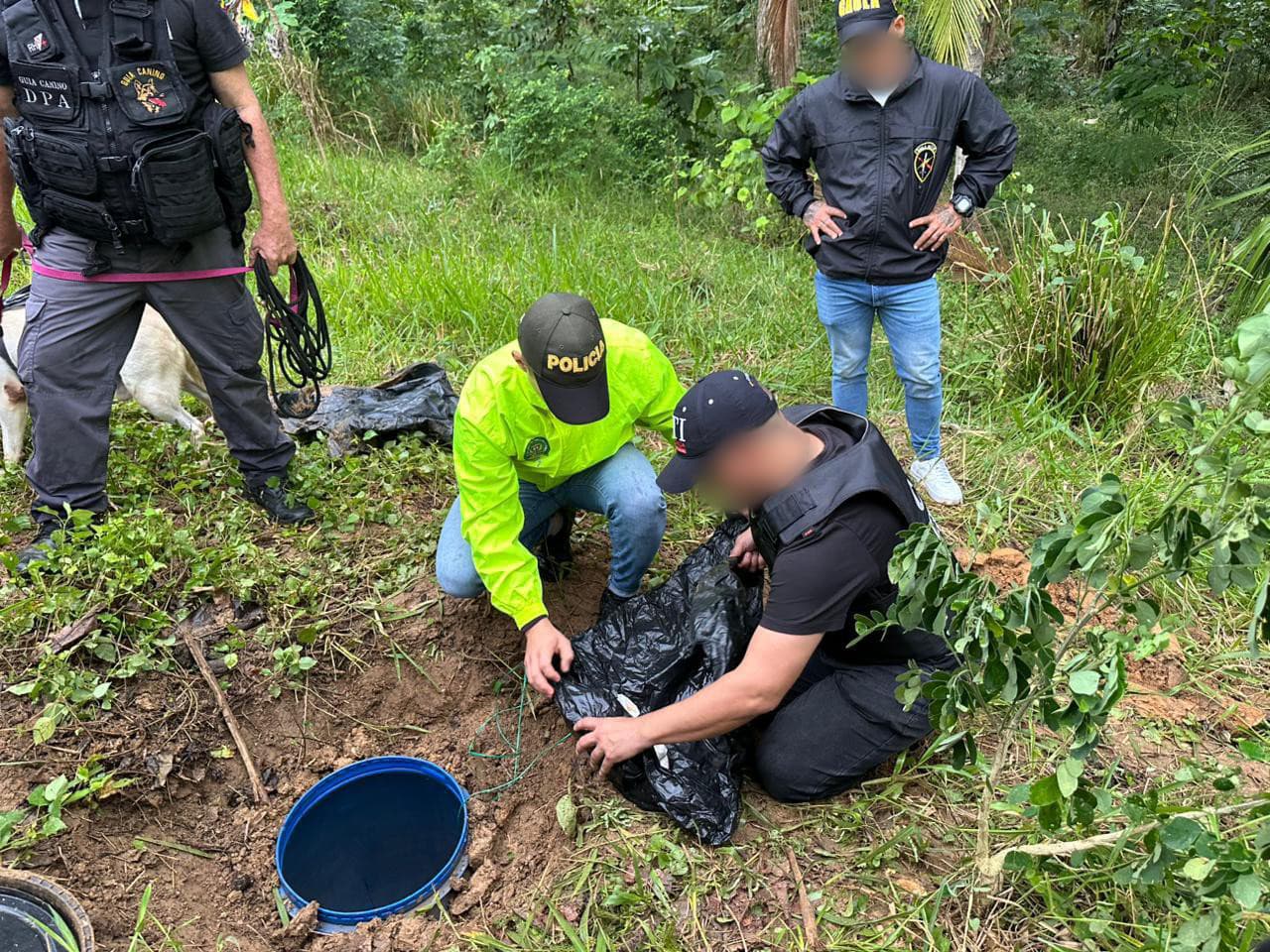 Policía