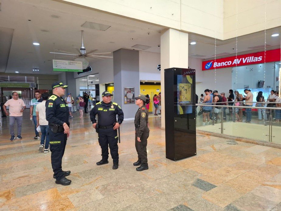 Policía