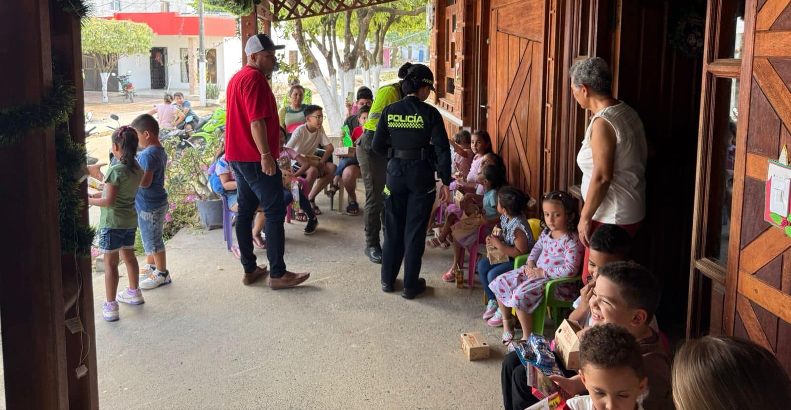 Policía