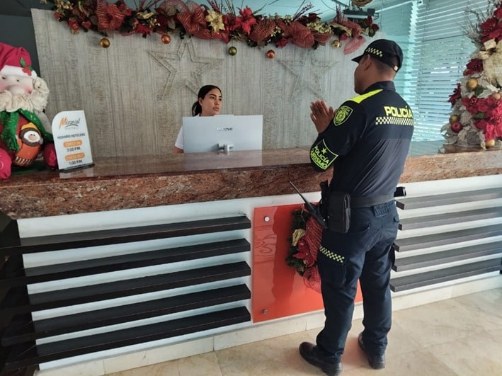 Policía