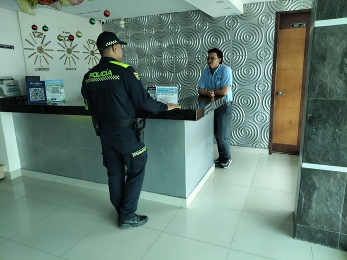 Policía
