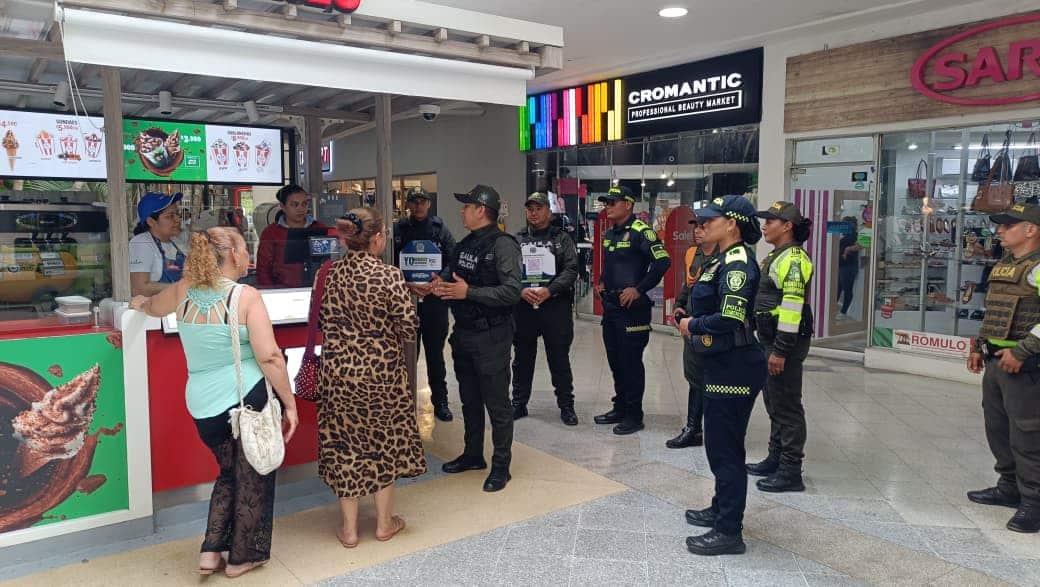 Policía