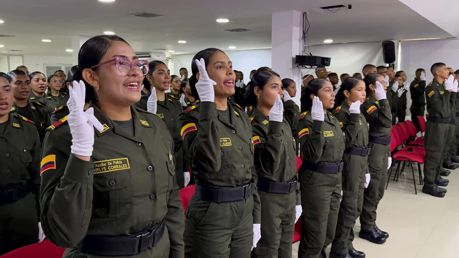 71 Nuevos Auxiliares de Policía refuerzan la seguridad y la convivencia ...