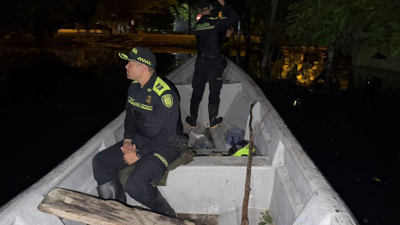 Policía