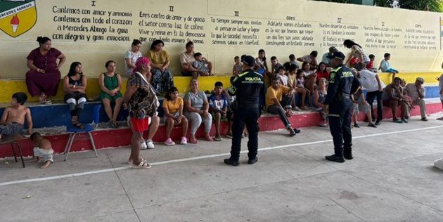 Policía