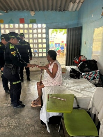 Policía