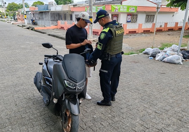 Policía