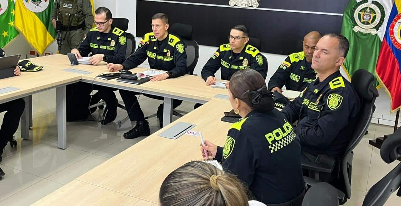 Policía