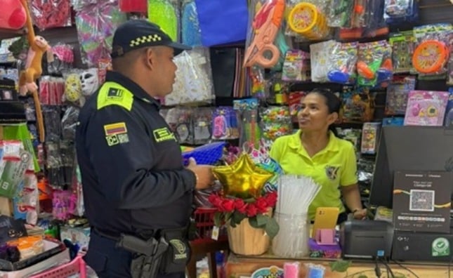 Policía