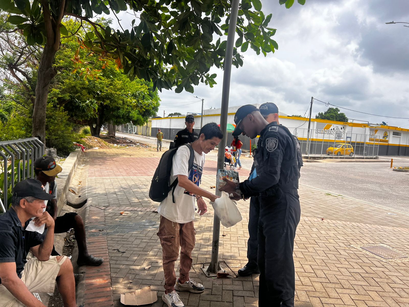 Policía