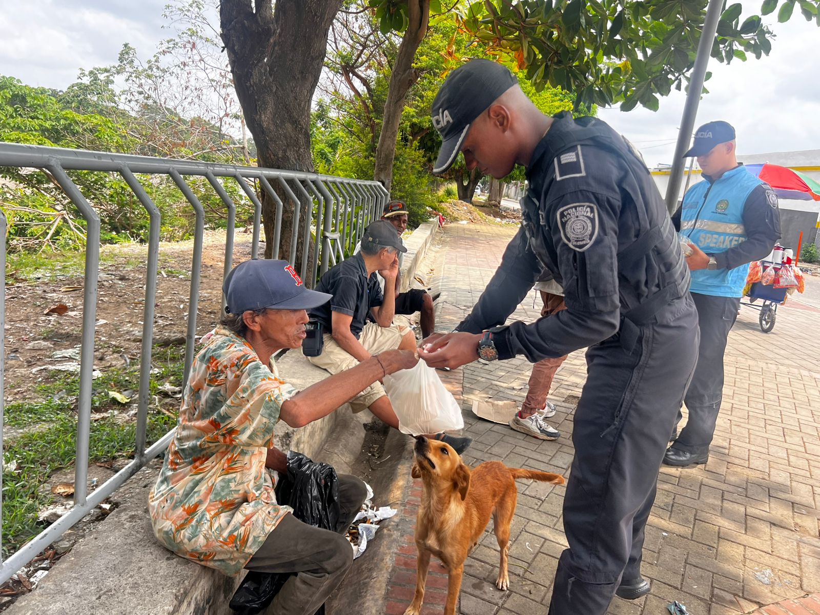 Policía