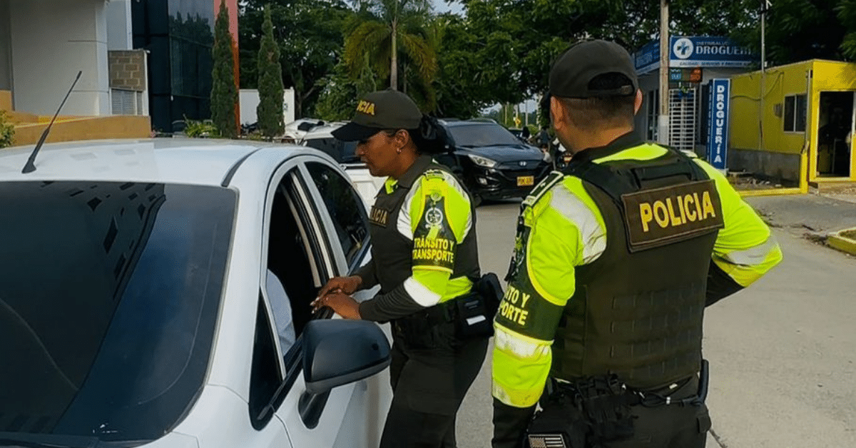 policía