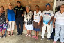 Policía