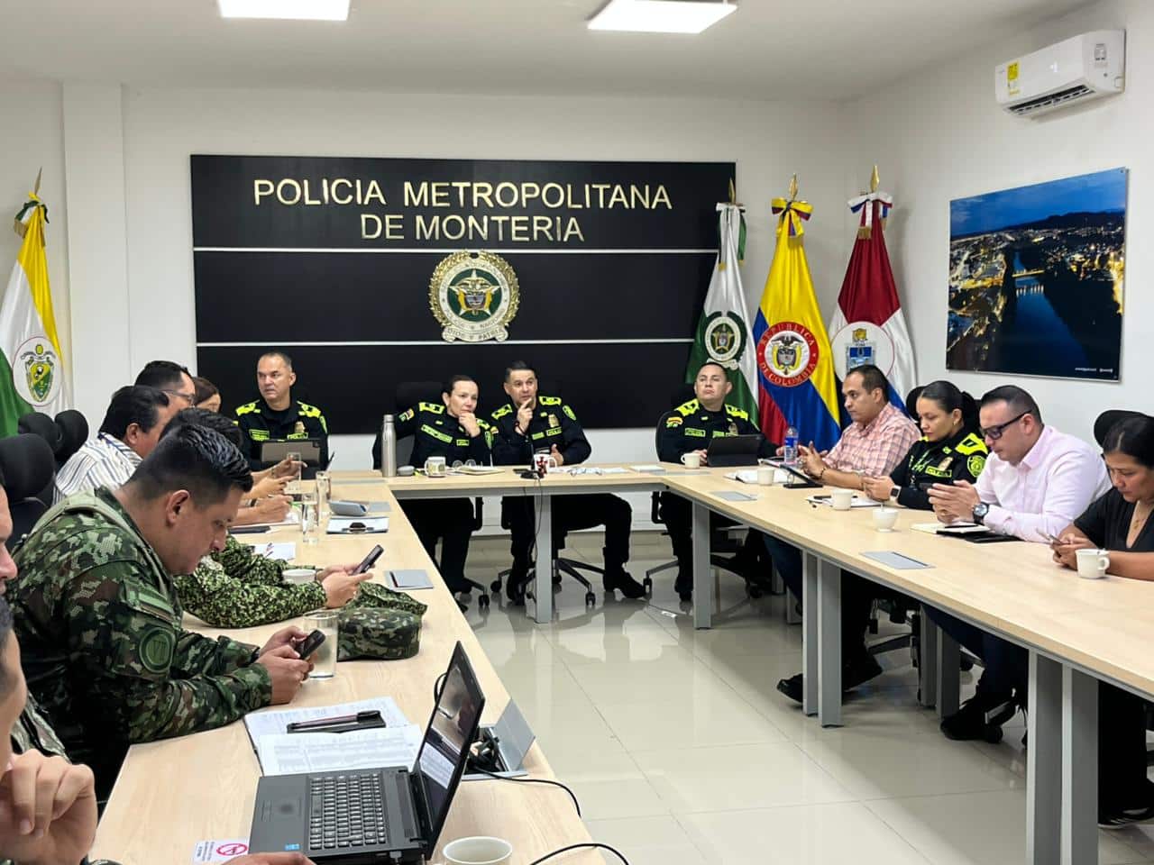 Policía