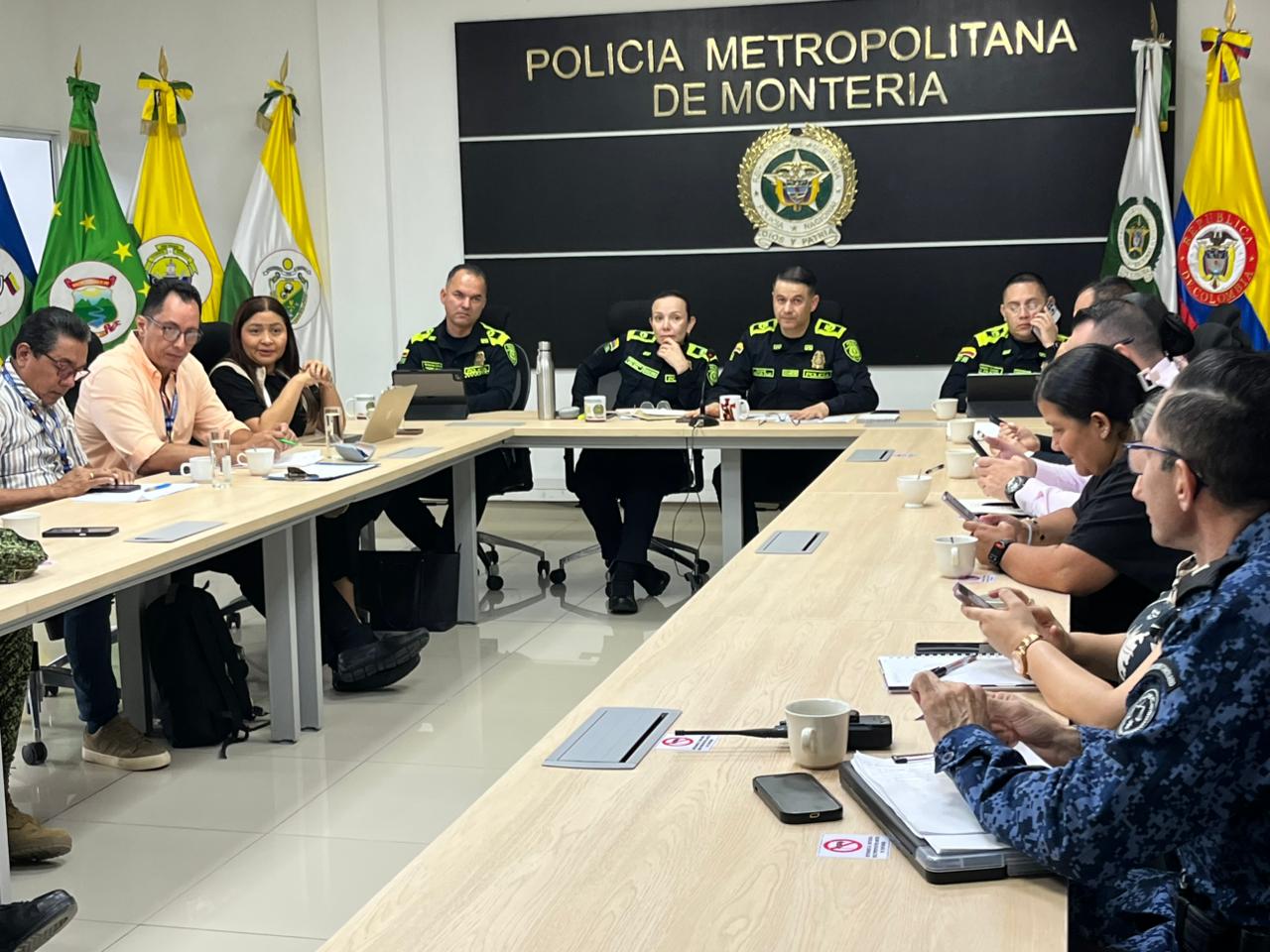 Policía