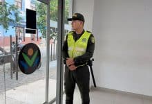 Policía