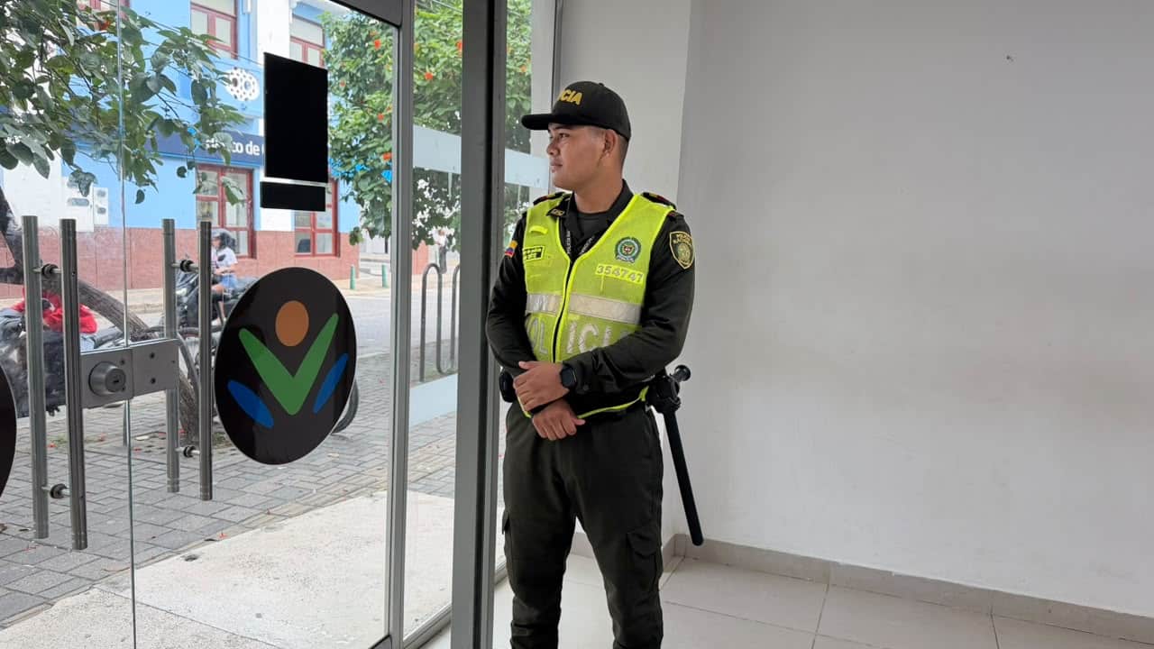 Policía