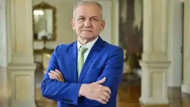 González