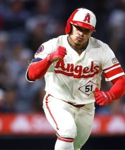 Gustavo Campero regresa con los Angelinos