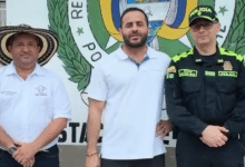 Policía