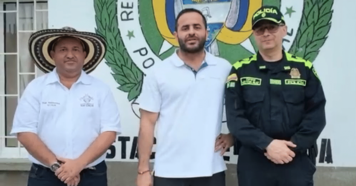 Policía