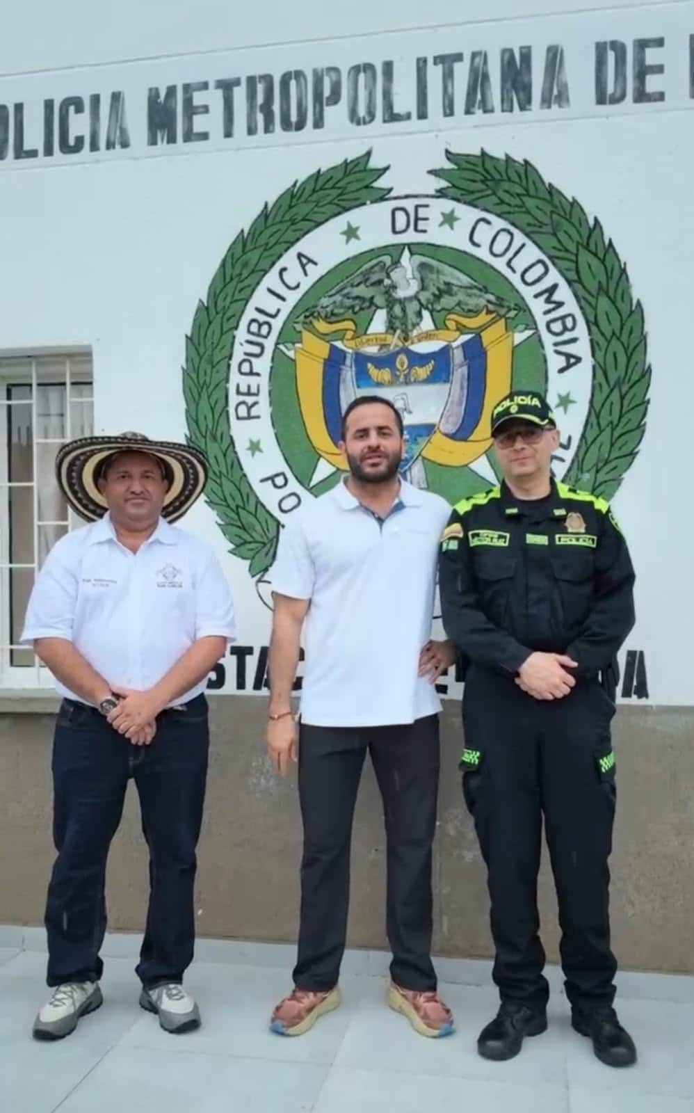 Policía
