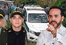 policías