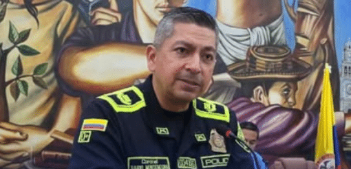 Policía