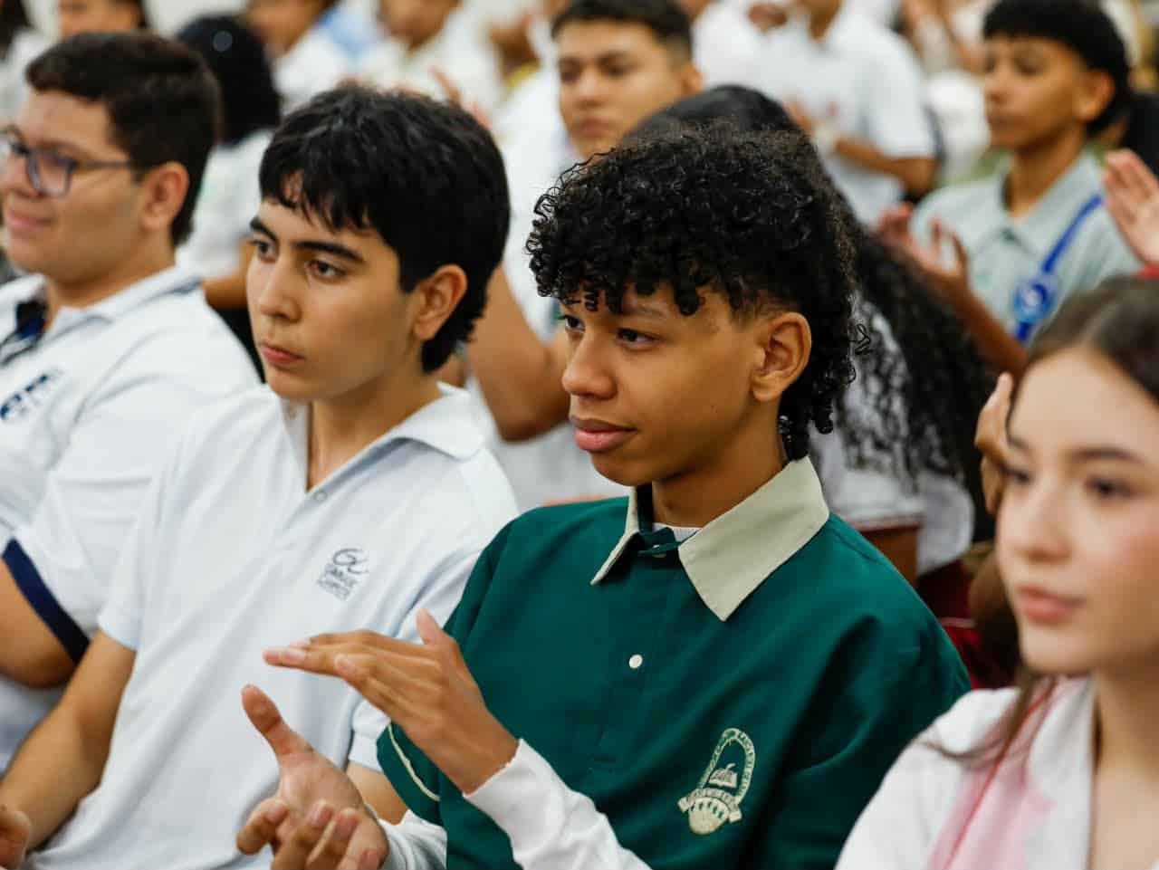 jóvenes