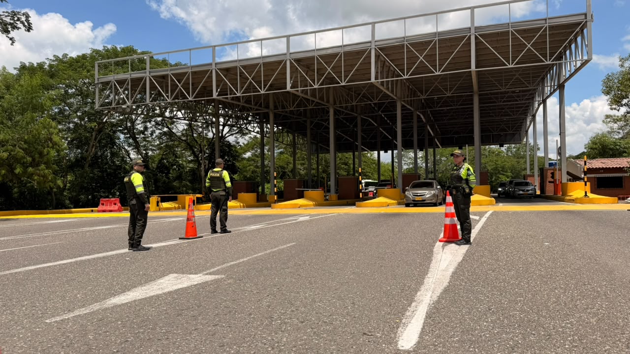 Policía