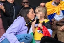 María