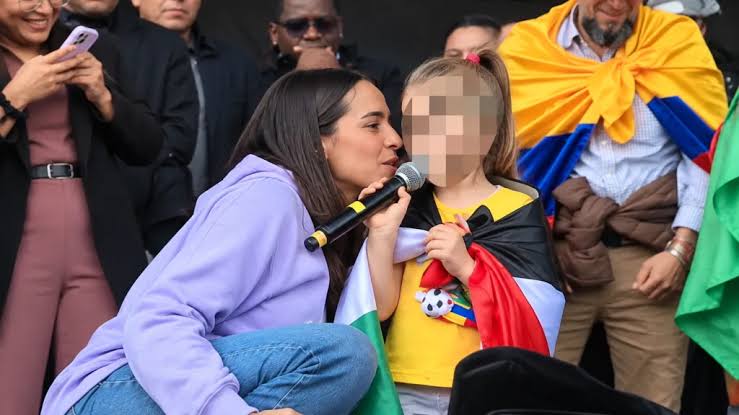 María